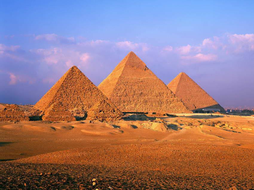 Pyramid of giza 